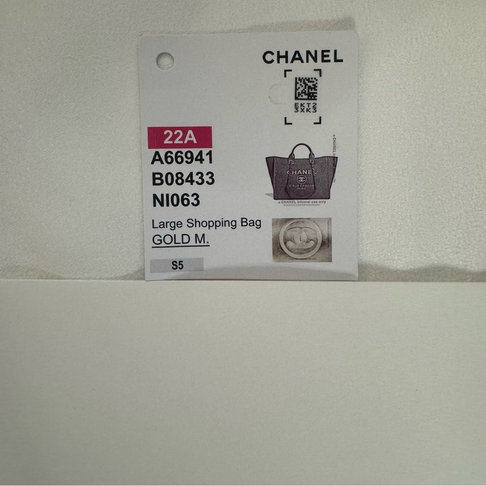 Limited Edition ! NWT Large Gold Calfskin Chanel Deauville Tote - Picture 13 of 15